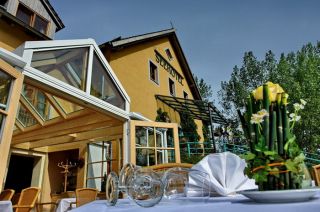 Hotel Burg Seehotel & Wellnessdorf Arche Noah tableau 1